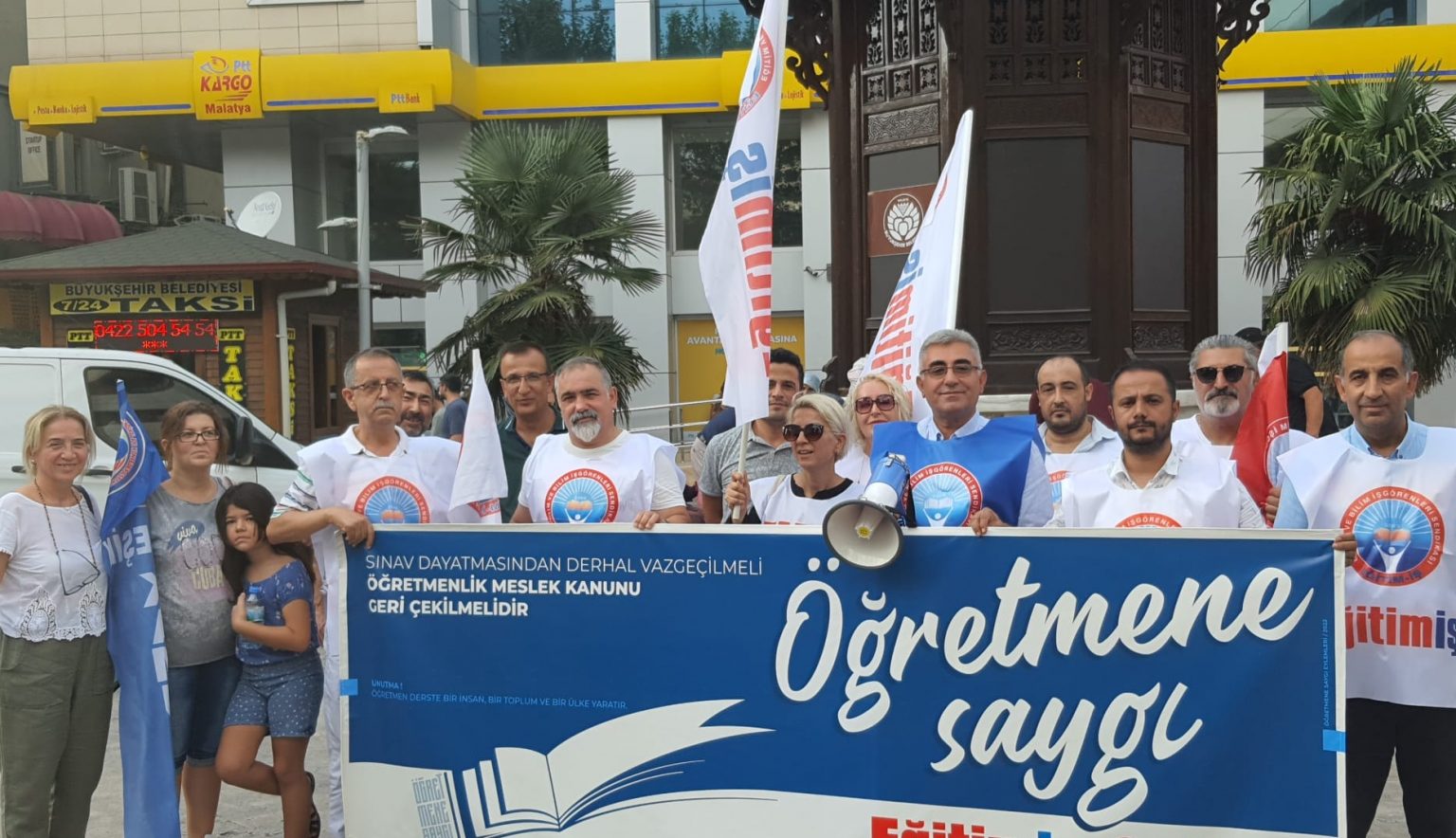 ÖĞRETMENE SAYGI KONULU BASIN AÇIKLAMASI YAPTIK